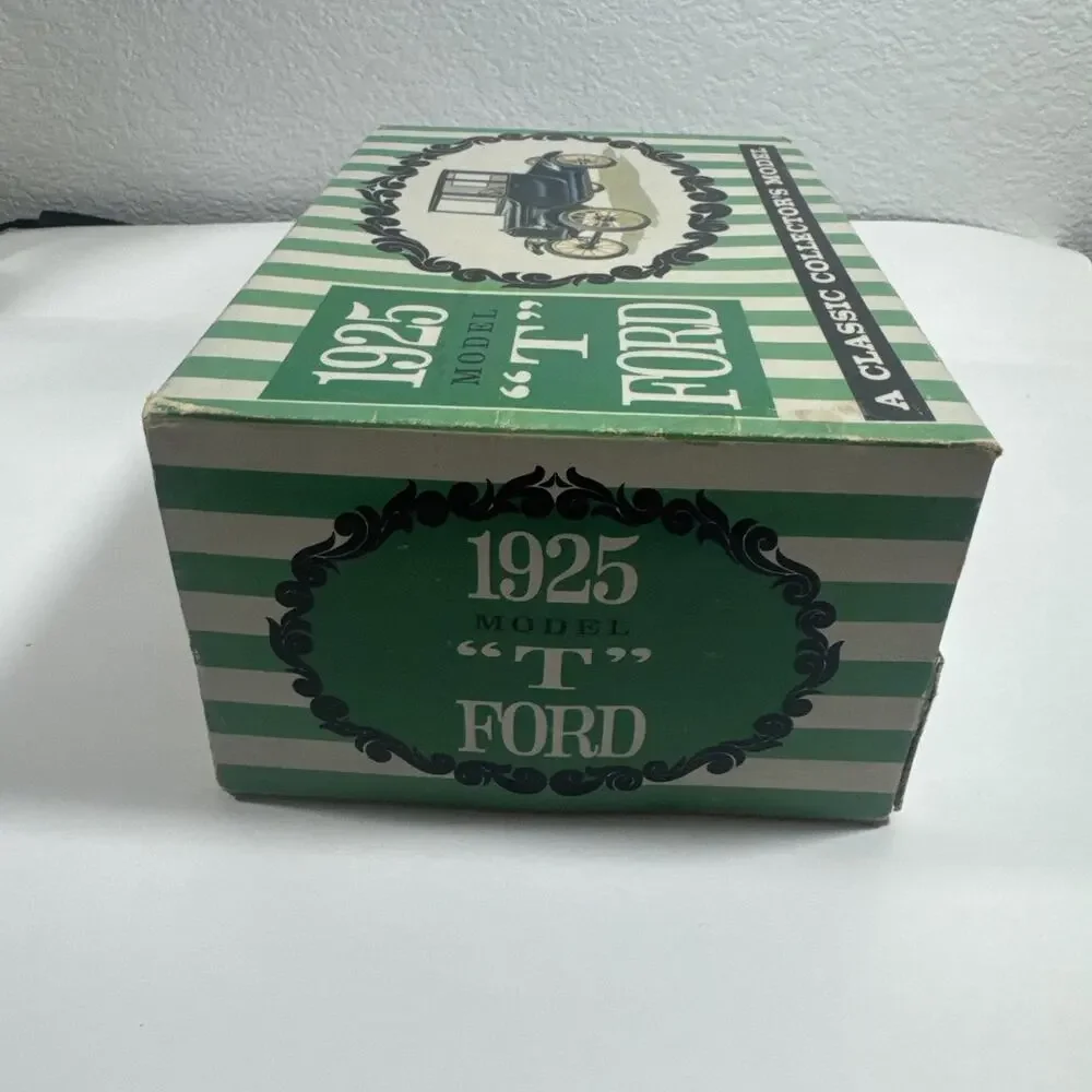Vintage AMT 1925 Ford Model T 3n1 1/25 Model Kit Original Issue Unbuilt Open Box